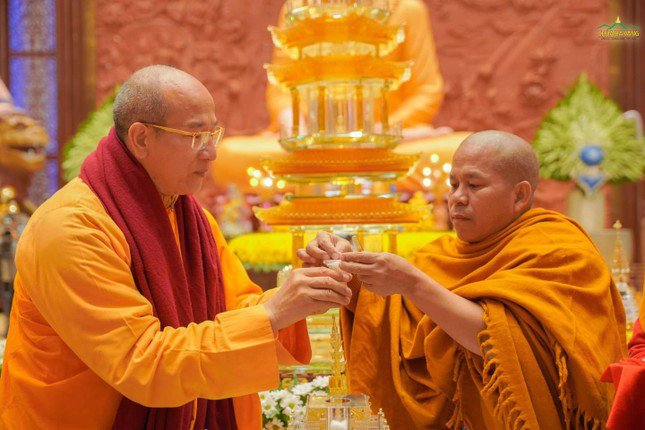 Trụ trì chùa Ba Vàng bị kỷ luật vụ “xá lợi tóc Đức Phật”